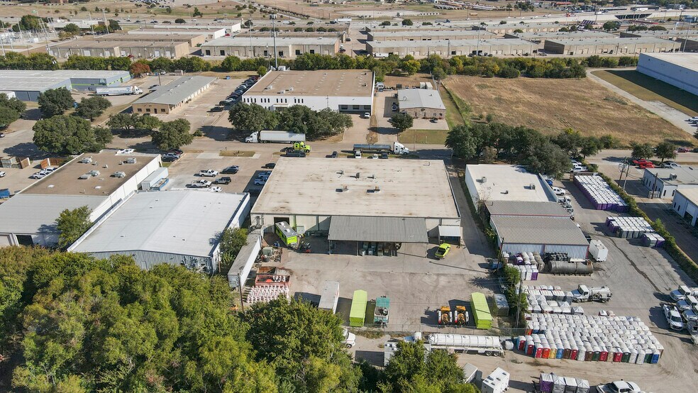 More Photos Of 3024 Wichita Ct, Fort Worth Warehouse For Lease