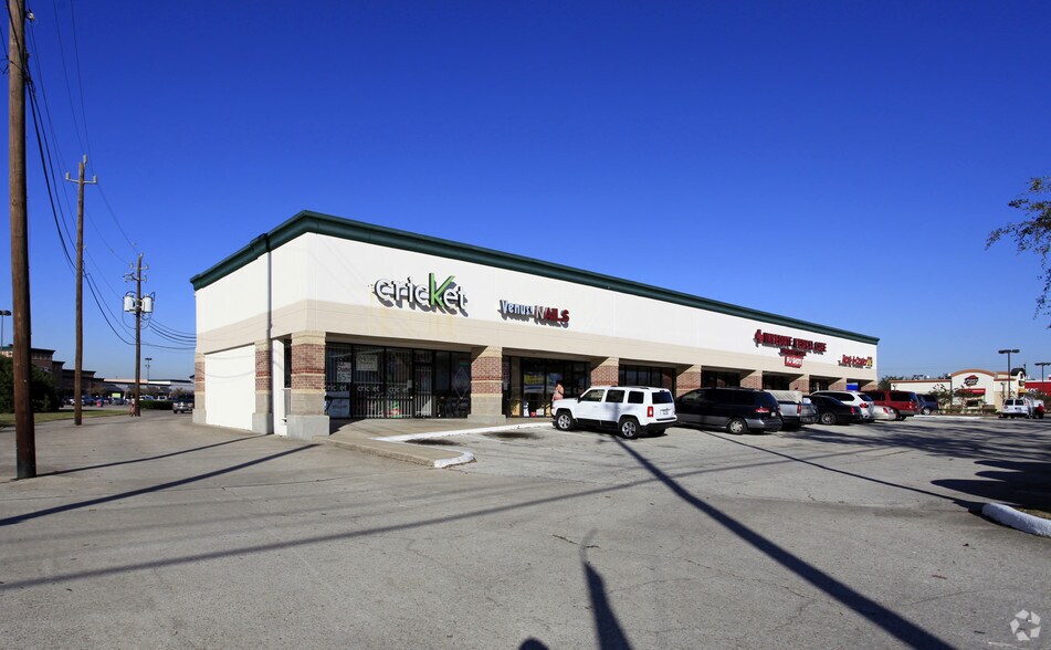 More Photos Of 6701-6831 Spencer Hwy, Pasadena Unknown For Lease