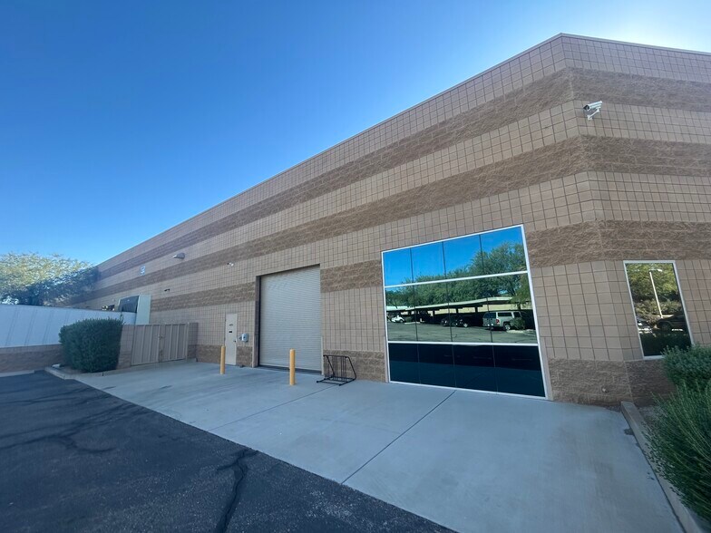 More Photos Of 8388 E Hartford Dr, Scottsdale Light Manufacturing For Lease