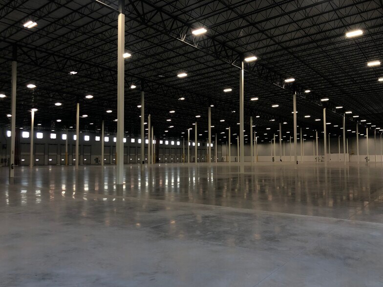 More Photos Of 222 Morgan Ln, York Warehouse For Sale