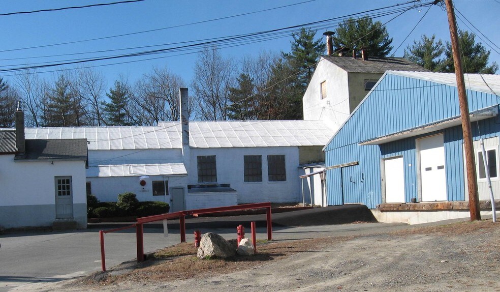 More Photos Of 54 Knox Trl, Acton Warehouse For Lease