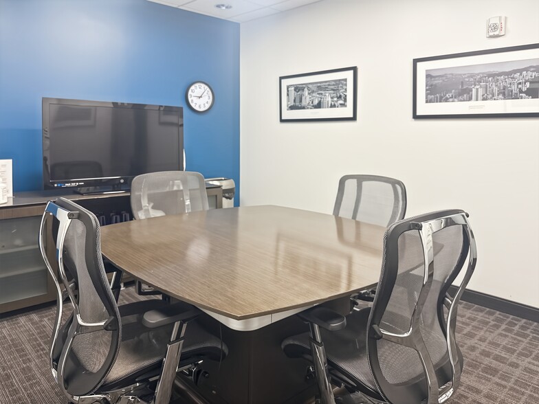 More Photos Of 4830 W Kennedy Blvd, Tampa Coworking Space
