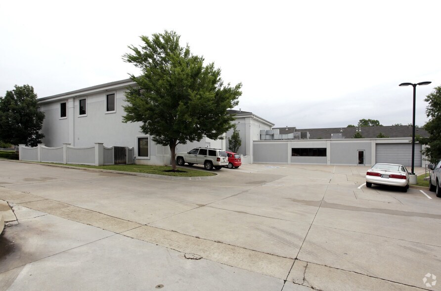 More Photos Of 7608 E 91st St, Tulsa Medical For Sale