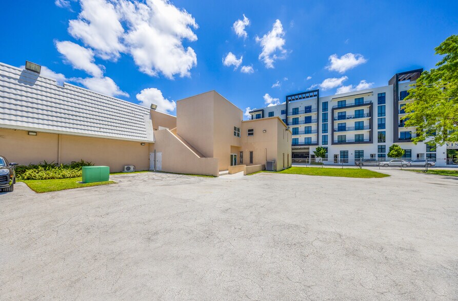 More Photos Of 9765 SW 184th St, Miami Office For Sale