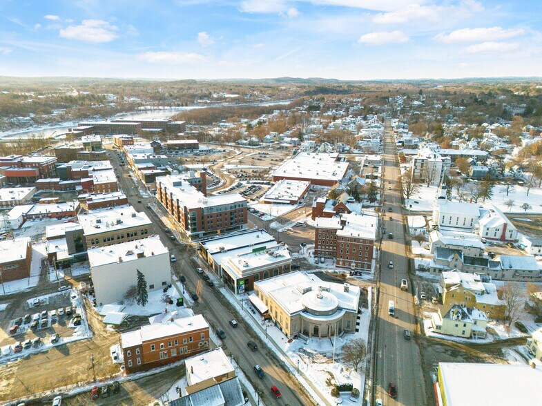 More Photos Of 180 Main St, Waterville Storefront For Lease