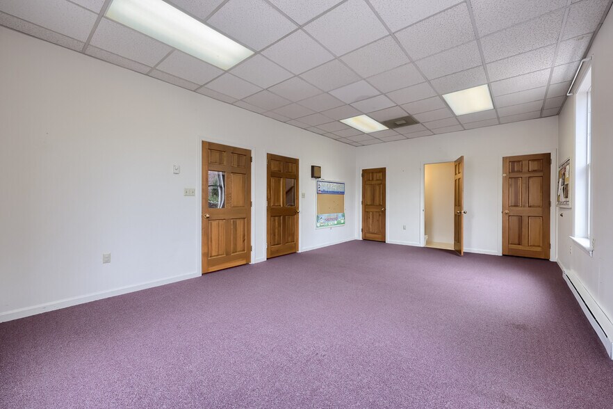 More Photos Of 9 Marietta Ave, Mount Joy Loft Creative Space For Lease