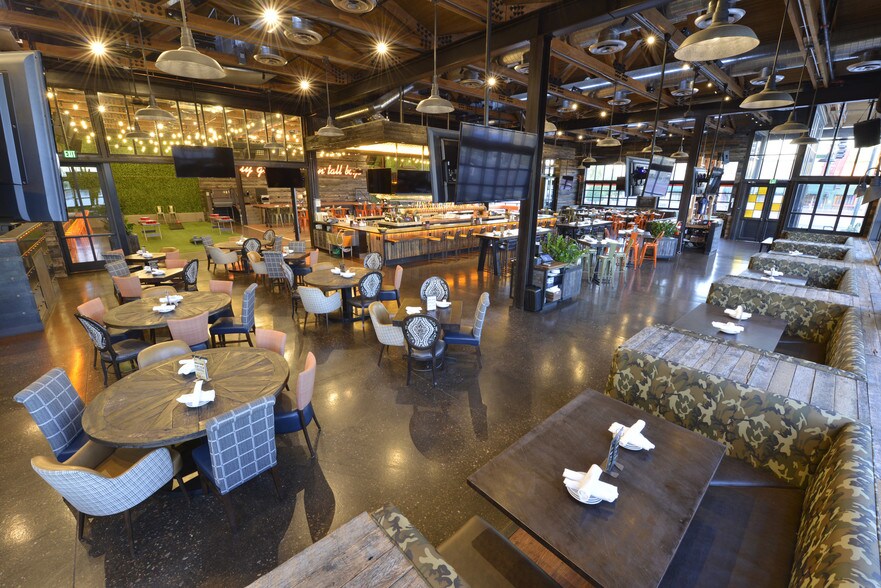 More Photos Of 323 N Gilbert Rd, Gilbert Restaurant For Sale