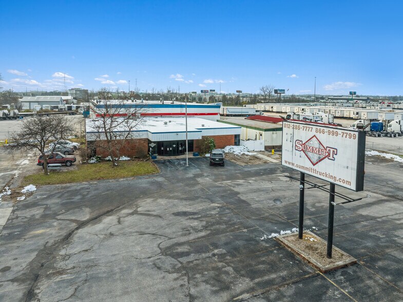 More Photos Of 1800 Progress Way, Jeffersonville Service For Lease