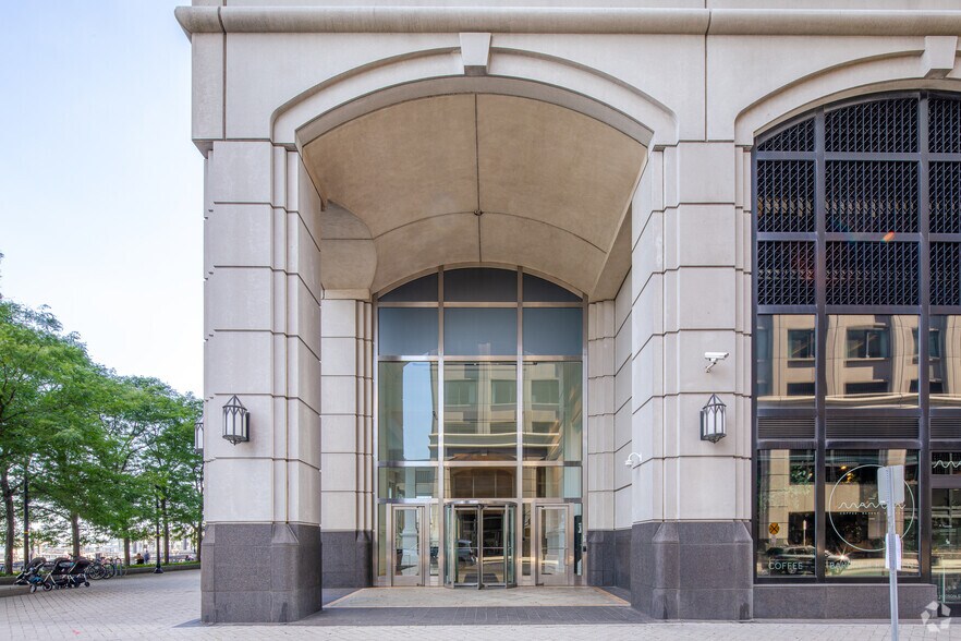 More Photos Of 70 Hudson St, Jersey City Office For Sale