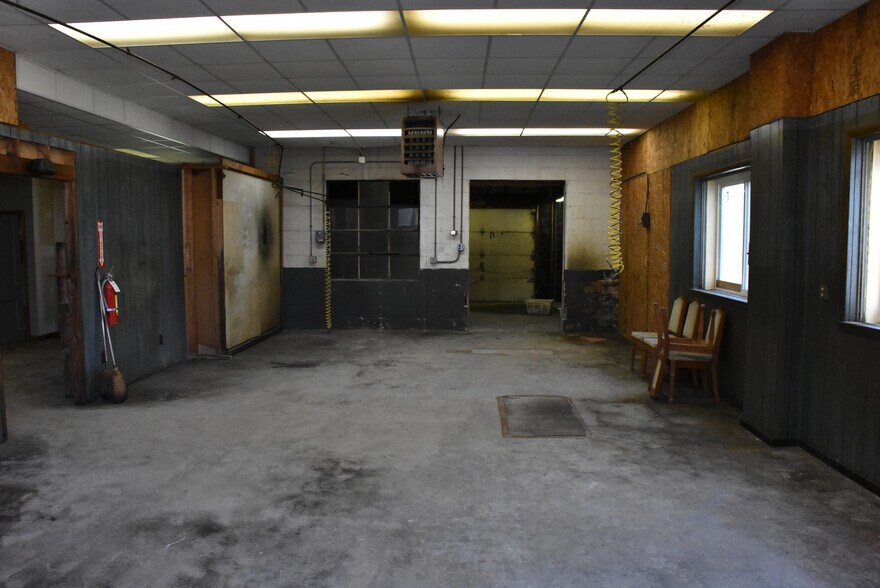 More Photos Of 136 Smith st, Cochranton Industrial For Sale
