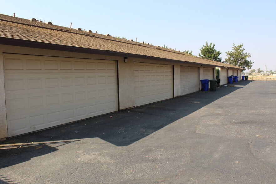 More Photos Of 12745 Navajo Rd, Apple Valley Apartments For Sale