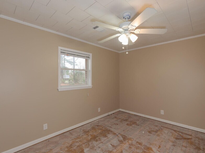 More Photos Of 3346 Us Highway 29, Valley Service Station For Sale