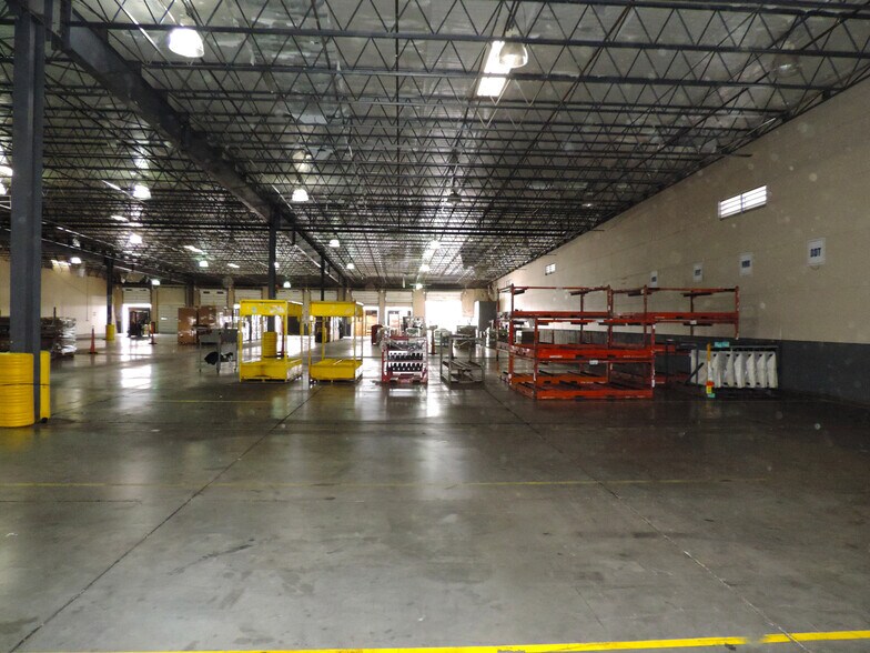 More Photos Of 13120 Spivey Dr, Laredo Warehouse For Lease