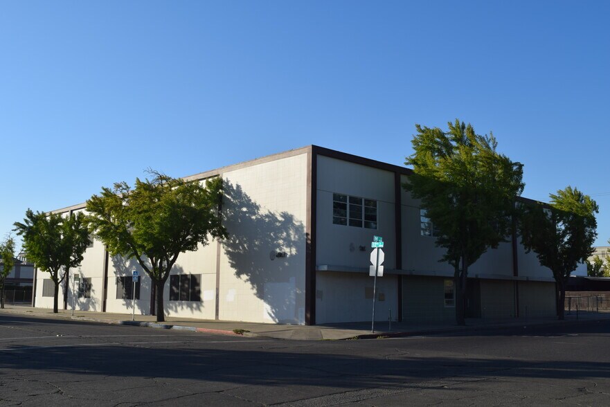 More Photos Of 1116 M St, Modesto Office For Sale