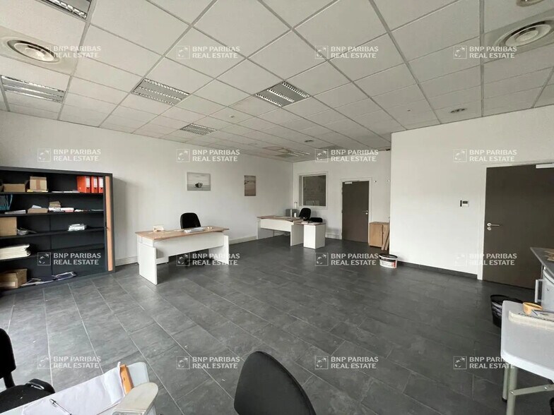 More Photos Of 22 Rue Hannah Arendt, Strasbourg Flex For Lease