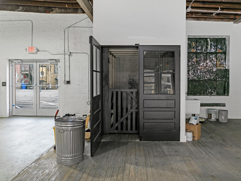 More Photos Of 37 N Broad St, Brevard Storefront Retail Office For Lease