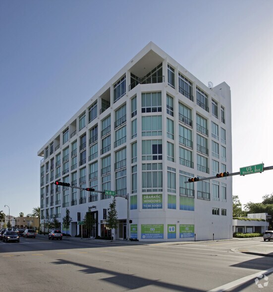 More Photos Of 8101 Biscayne Blvd, Miami Office For Sale