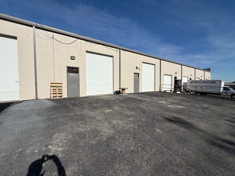 More Photos Of 11834 Capital Way, Louisville Warehouse For Lease