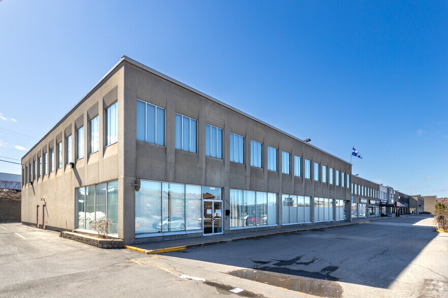 More Photos Of 1750-1824 Boul Le Corbusier, Laval Storefront Retail Office For Lease