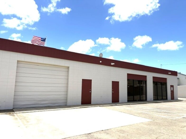 More Photos Of 2882 Grove Way, Castro Valley Service For Lease