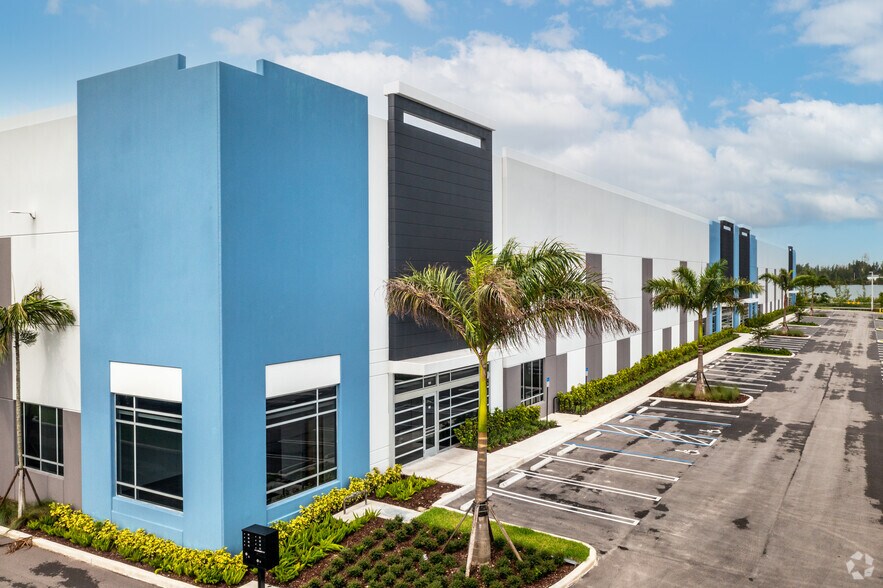 Primary Photo Of 1400 NW 121st Ave, Doral Warehouse For Lease