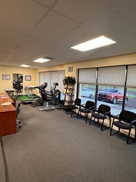 More Photos Of 1691-1699 N Bethlehem Pike, Hatfield Storefront For Lease