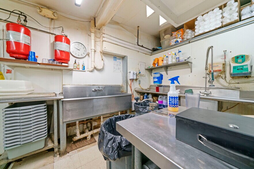 More Photos Of 208 N Walnut St, Stillman Valley General Retail For Sale