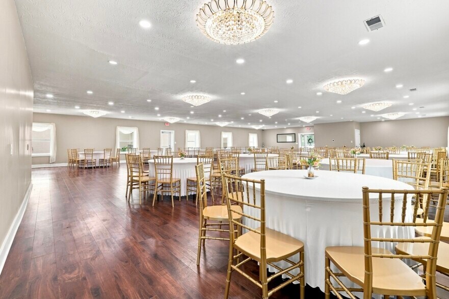 More Photos Of 532 N Kristi Rd, Martinsville Lodge Meeting Hall For Lease