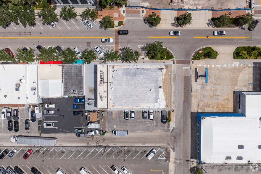 More Photos Of 1670 Main St, Sarasota Religious Facility For Sale