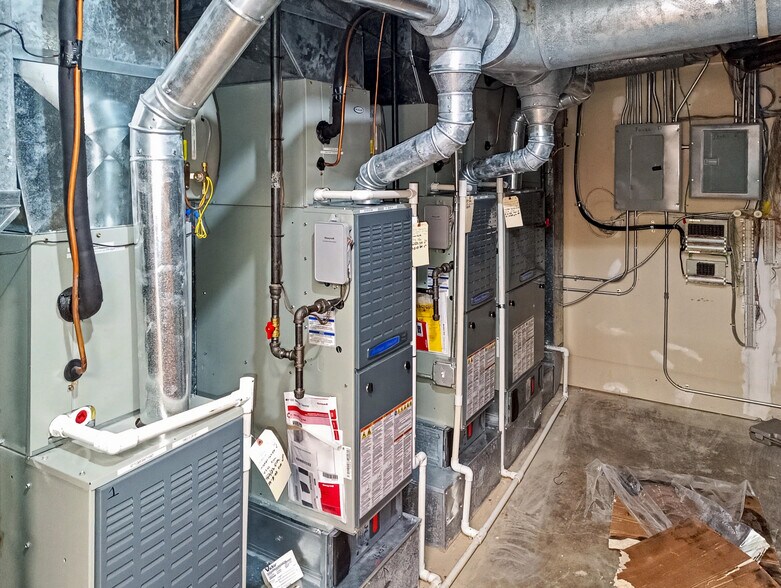 More Photos Of 1N131 County Farm Rd, Winfield Office For Sale