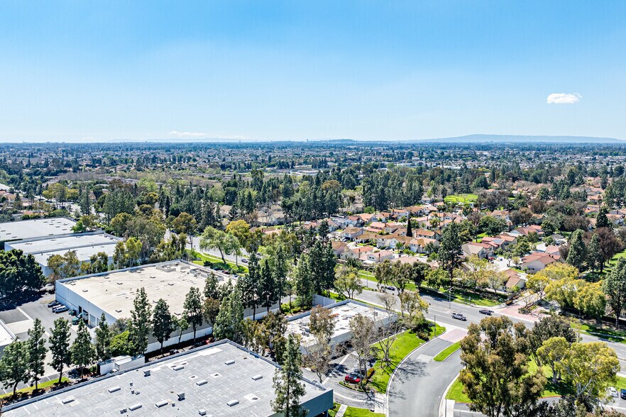 More Photos Of 12604 Hiddencreek Way, Cerritos Showroom For Lease
