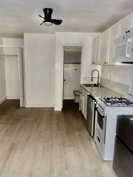 More Photos Of 11771 Upland Way, Desert Hot Springs Apartments For Sale