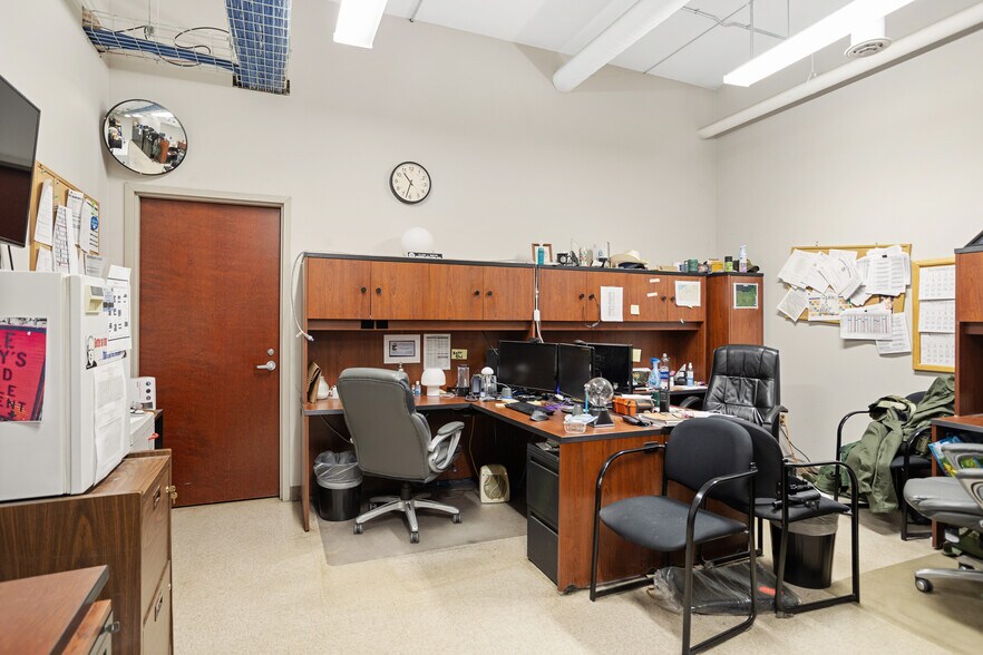 More Photos Of 19 E Schuyler St, Oswego Specialty For Sale