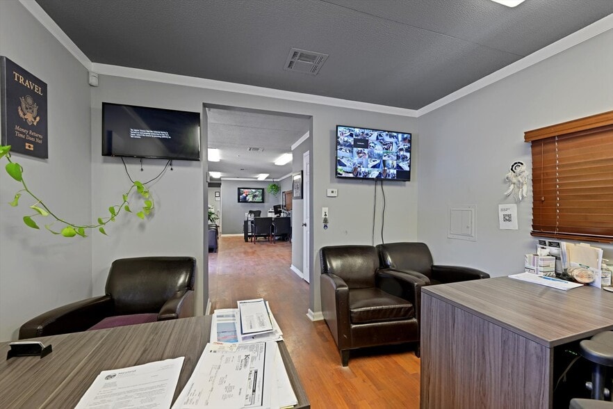 More Photos Of 2451 Baltimore Blvd, Finksburg Auto Repair For Sale