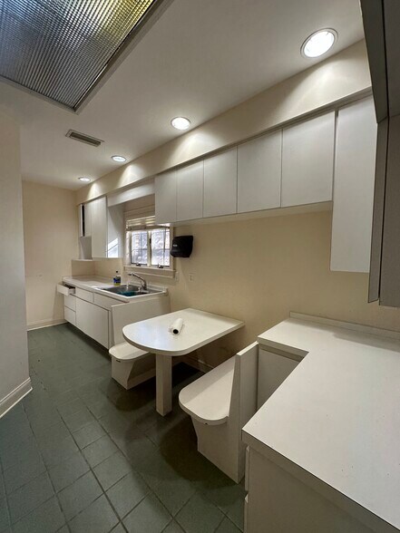 More Photos Of 1005 Pinellas St, Clearwater Medical For Lease