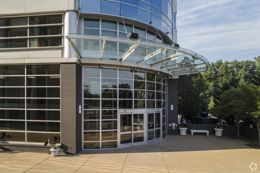 More Photos Of 7619 Little River Tpke, Annandale Office For Lease