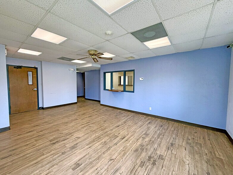 More Photos Of 531 Vandalia St, Collinsville Office For Sale