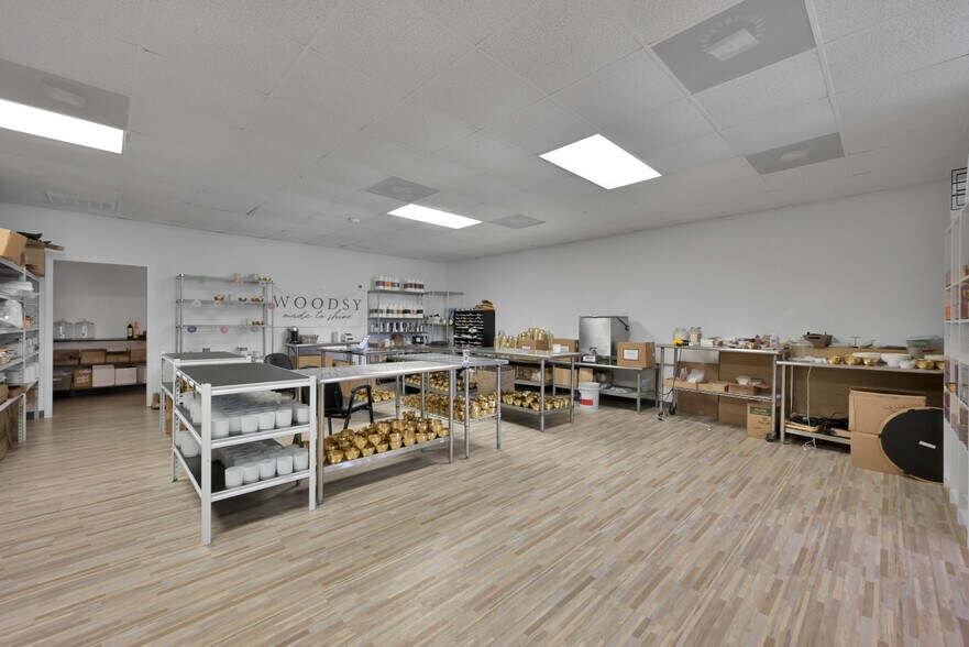 More Photos Of 23233 Snook Ln, Tomball Storefront Retail Office For Lease