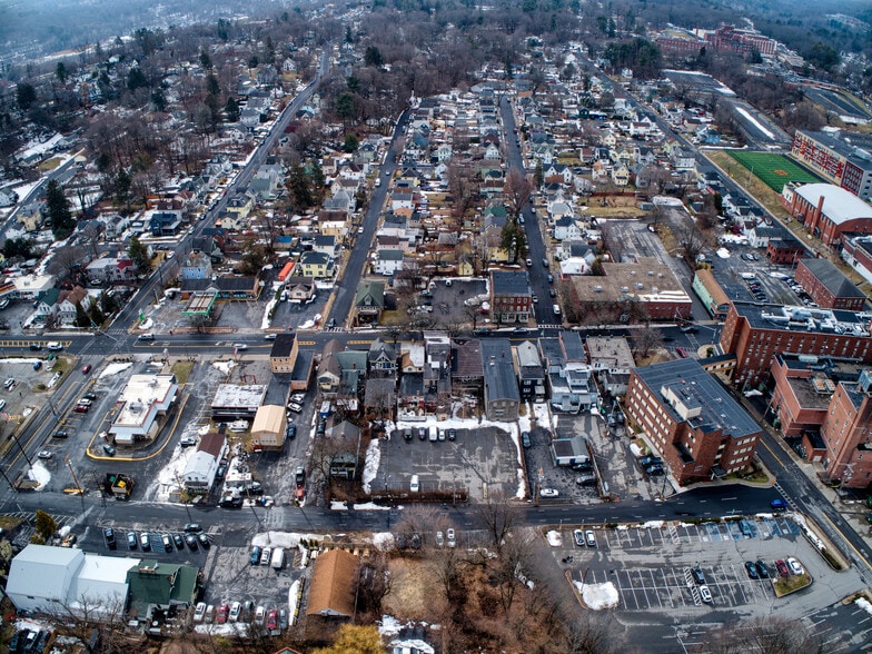 More Photos Of 350 Broadway, Kingston Storefront Retail Office For Sale
