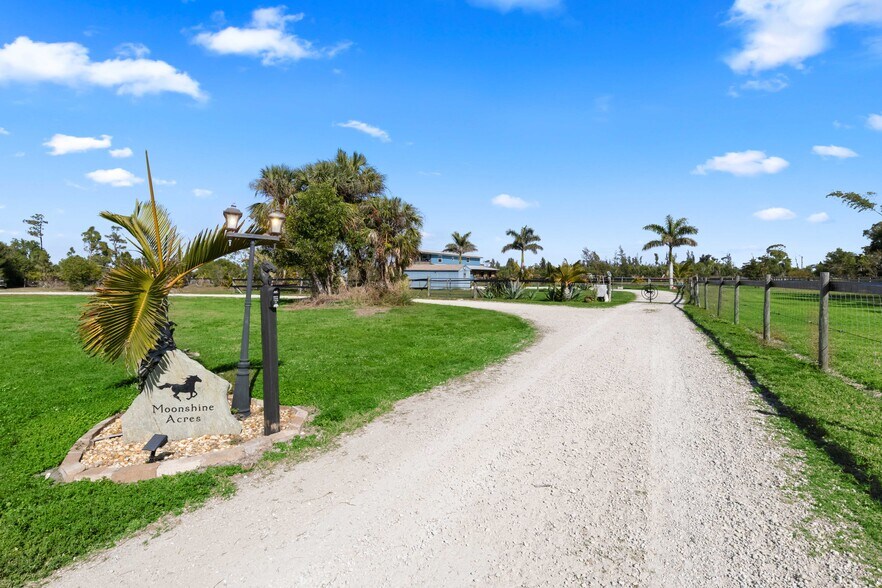 More Photos Of 6050 Stringfellow Rd, Saint James City Land For Sale