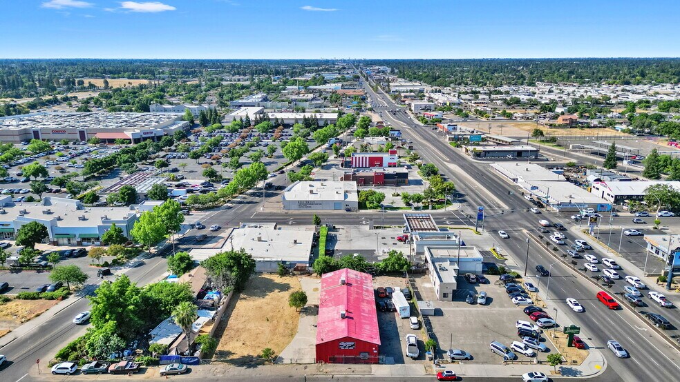 More Photos Of 27 E Birch Ave, Fresno Service For Lease