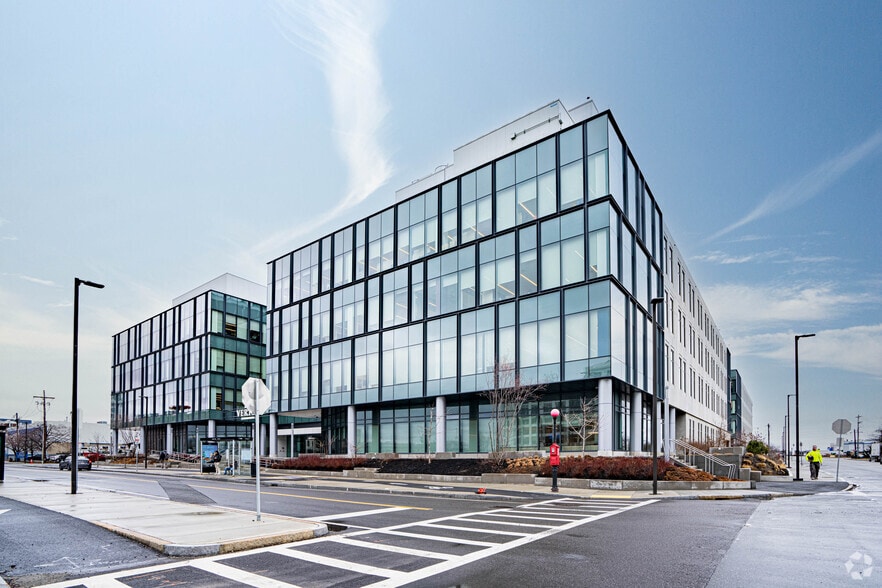More Photos Of 6 Tide St, Boston Office For Lease