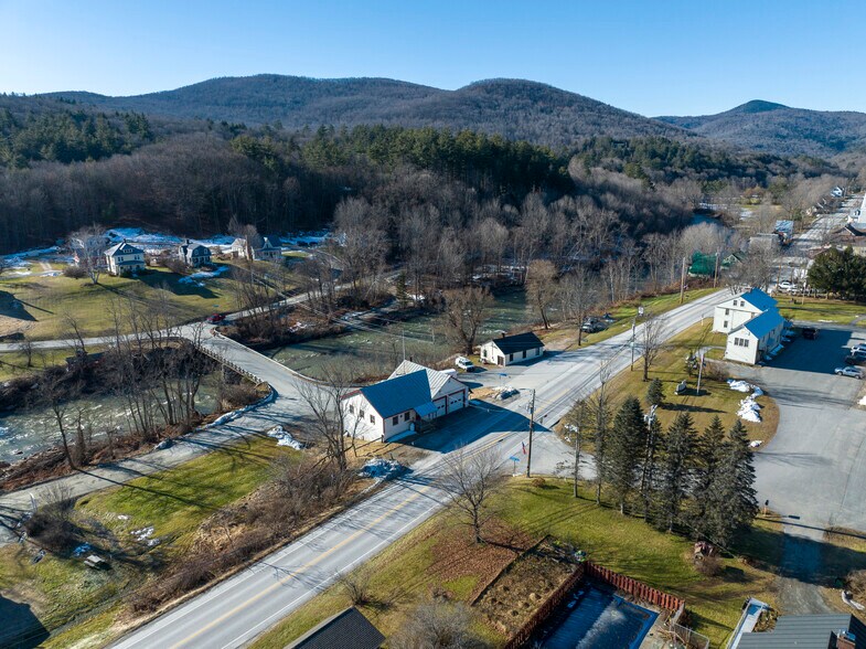More Photos Of 7392 US-4, Woodstock Police Fire Station For Sale