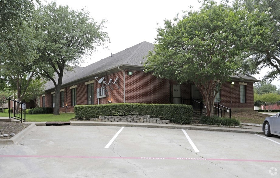 More Photos Of 702 S Denton Tap Rd, Coppell Medical For Lease