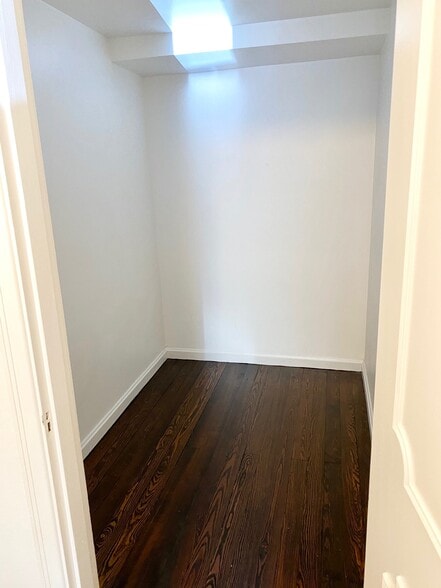 More Photos Of 877 Ludlow, Cincinnati Apartments For Sale