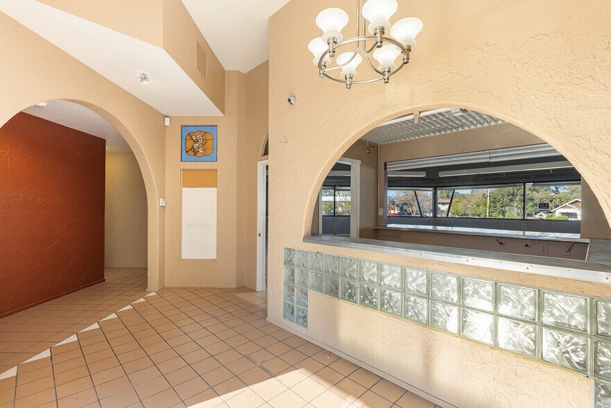 More Photos Of 575 Lincoln Ave, Napa Storefront Retail Office For Lease