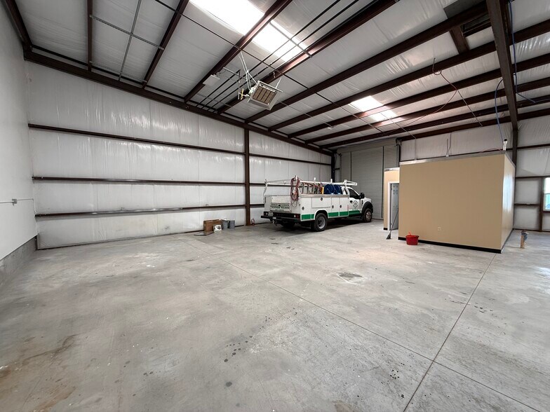 More Photos Of 141 El Chanate Dr, Canutillo Service For Lease