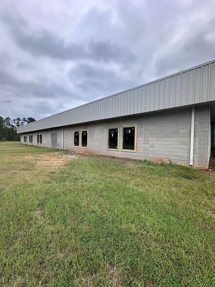 More Photos Of 11101 Highway 28 S, Parksville Warehouse For Sale