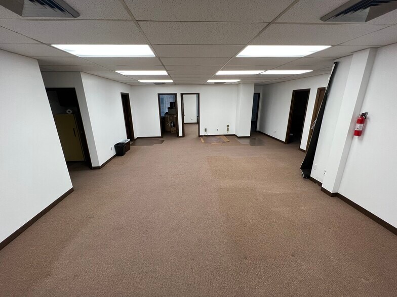 More Photos Of 6870 Elm St, McLean Medical For Sale