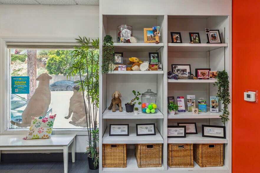 More Photos Of 2143-2147 San Diego Ave, San Diego Medical For Sale